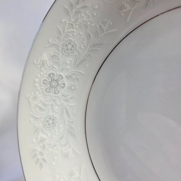 TWO Crown Ming Queen's Lace Soup Bowls White Flowers Platinum Trim - Picture 3 of 16